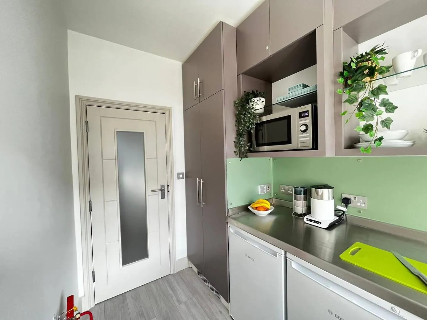 ברייטון Apt 06 Stylish Studio Steps From Beach, Cafe'S & Bar'S דירה